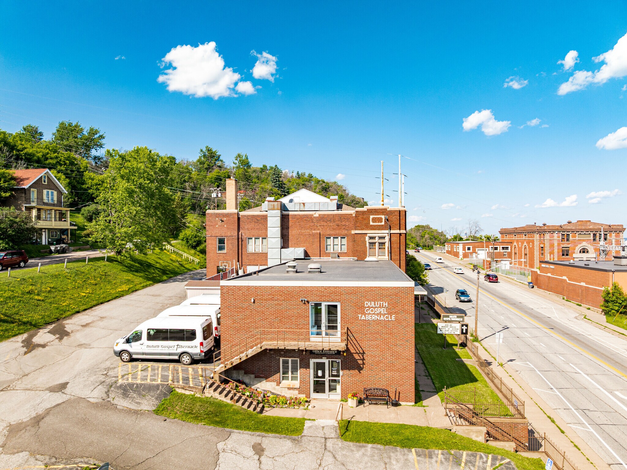 1515 W Superior St, Duluth, MN à vendre Photo du bâtiment- Image 1 de 18