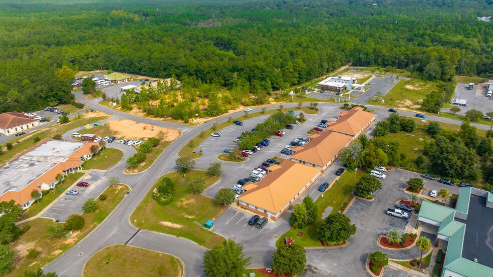320 W Redstone Ave, Crestview, FL for sale - Building Photo - Image 2 of 5
