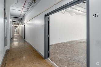 37-18 Northern Blvd, Long Island City, NY for lease Interior Photo- Image 1 of 3