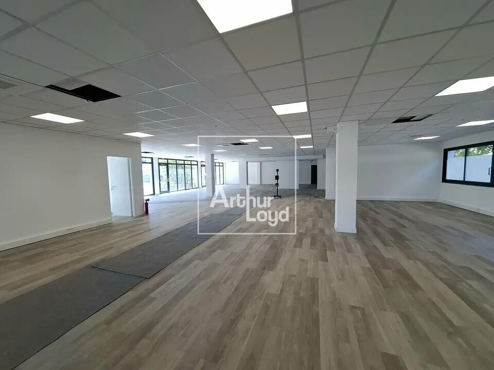 Office in Melun for lease Interior Photo- Image 1 of 22