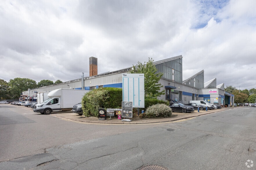 Kingsfield Clos, Northampton for lease - Primary Photo - Image 1 of 3
