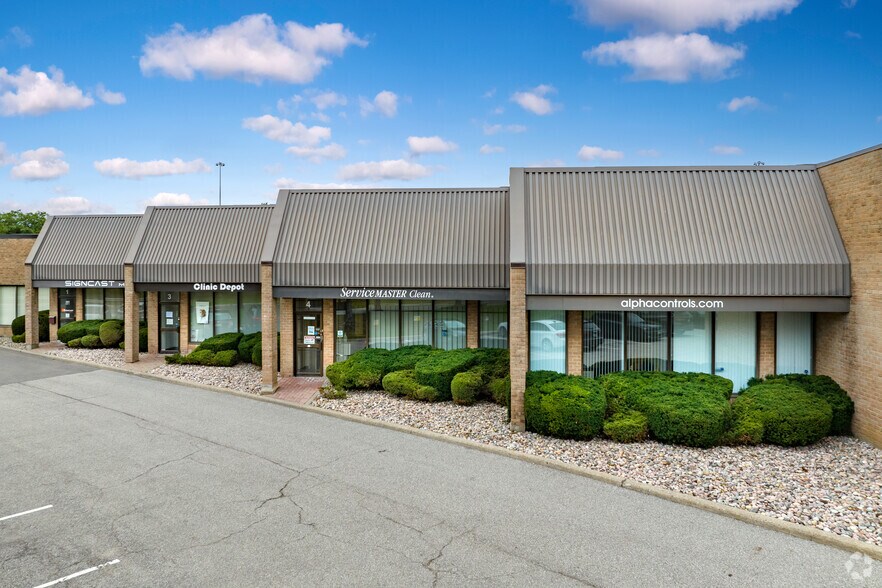 361 Steelcase Rd W, Markham, ON à louer - Photo du bâtiment - Image 3 de 4