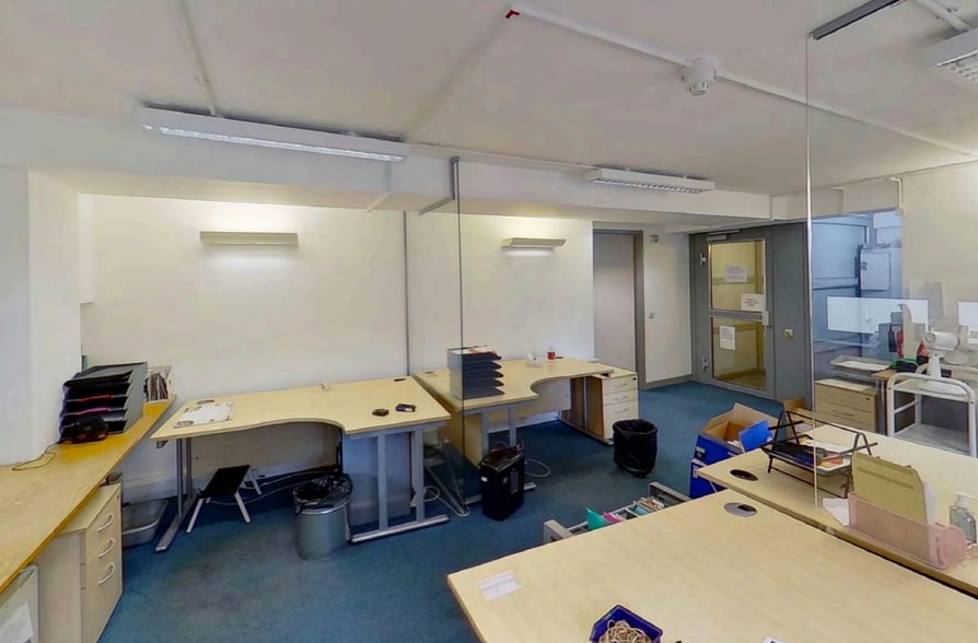 278-280 Balham High Rd, London for sale - Interior Photo - Image 2 of 6