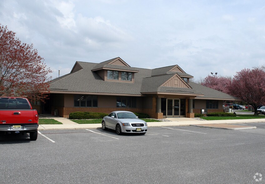 1138 E Chestnut Ave, Vineland, NJ à vendre - Photo du bâtiment - Image 2 de 10