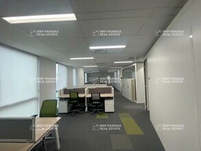 Office in Marseille for lease Building Photo- Image 2 of 6