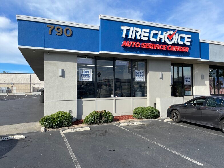 790 N Johnson Ave, El Cajon, CA à vendre - Photo du bâtiment - Image 2 de 7