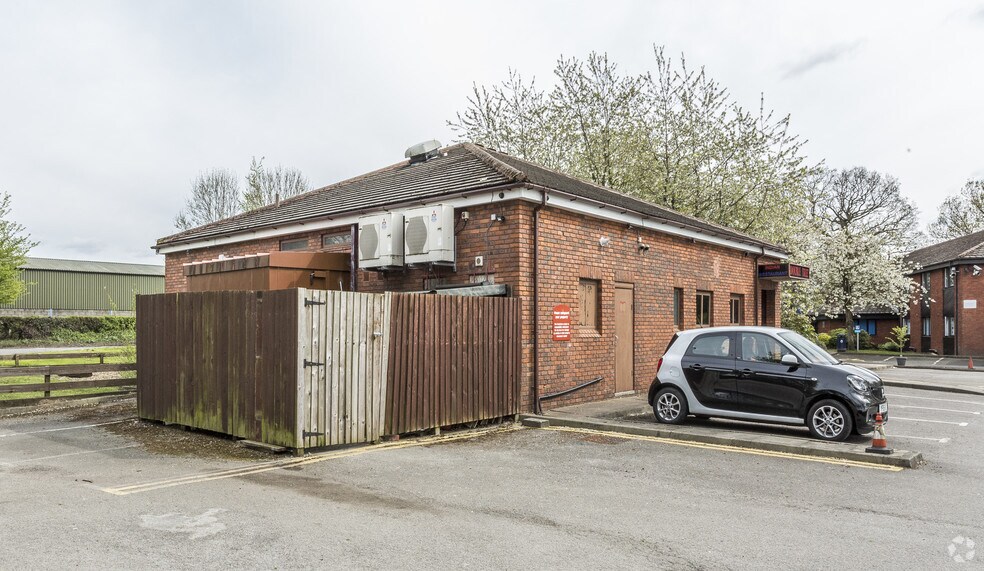 London Rd, Macclesfield à vendre - Photo du bâtiment - Image 3 de 6