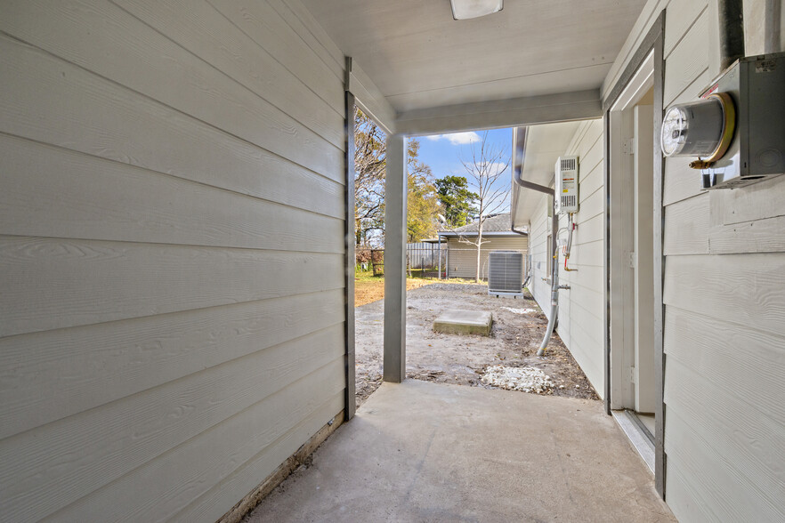 15605 Woodforest Blvd, Channelview, TX for lease - Interior Photo - Image 2 of 26