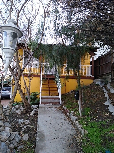 More details for 2 back-to-back Duplexes + 6 Vacant Land – for Sale, Los Angeles, CA