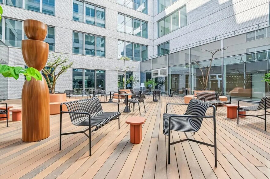 7-9 Rue Henri Sainte Claire Deville, Rueil-Malmaison for lease - Building Photo - Image 3 of 15