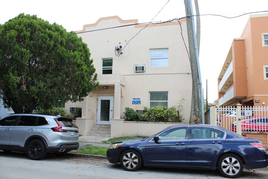 1628 SW 3rd St, Miami, FL à vendre - Photo du bâtiment - Image 1 de 9