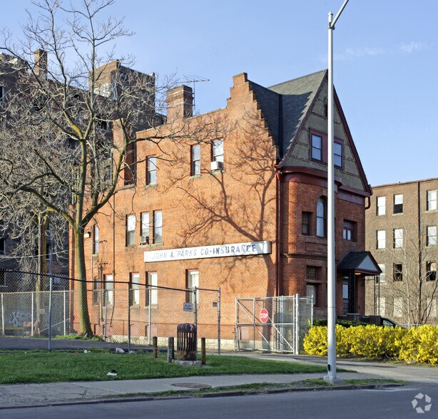 49 W Willis St, Detroit, MI à vendre - Photo du bâtiment - Image 3 de 4