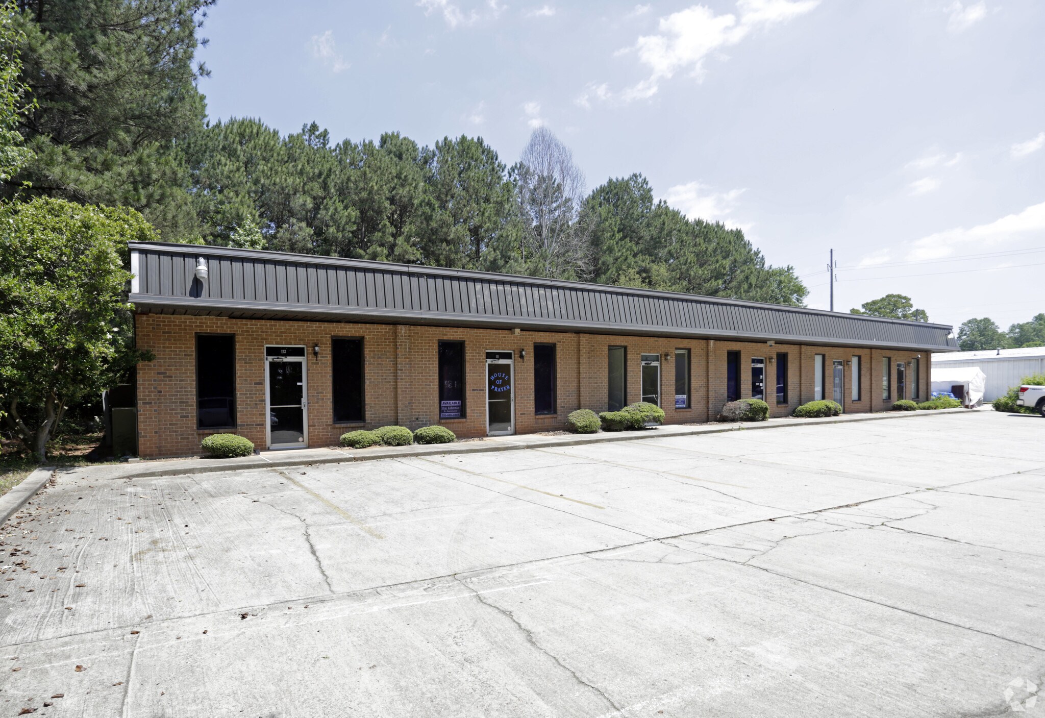 100-158 Rainbow Way, Fayetteville, GA for lease Building Photo- Image 1 of 4
