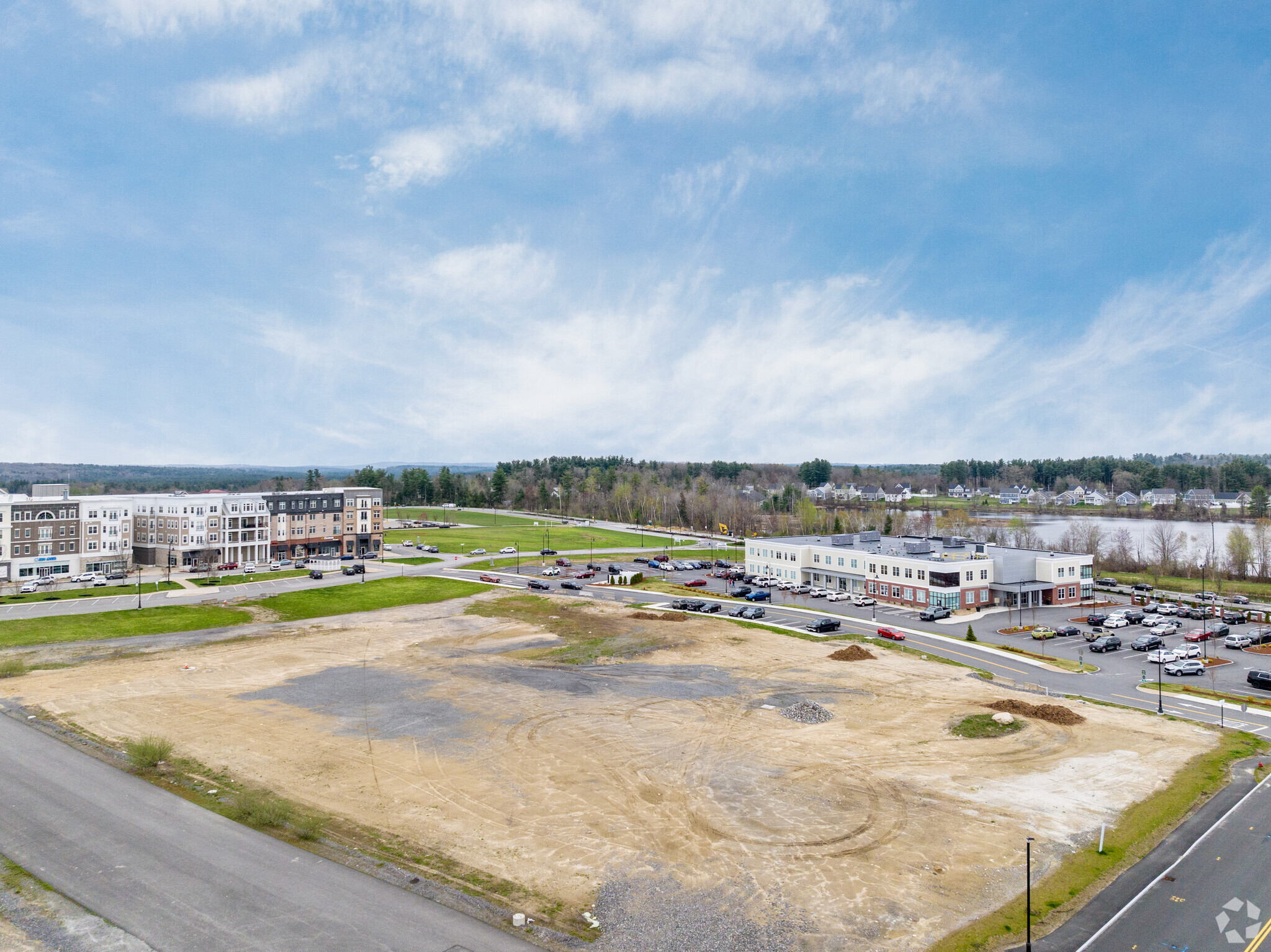 120 Old Rum Trl, Londonderry, NH for lease Primary Photo- Image 1 of 2