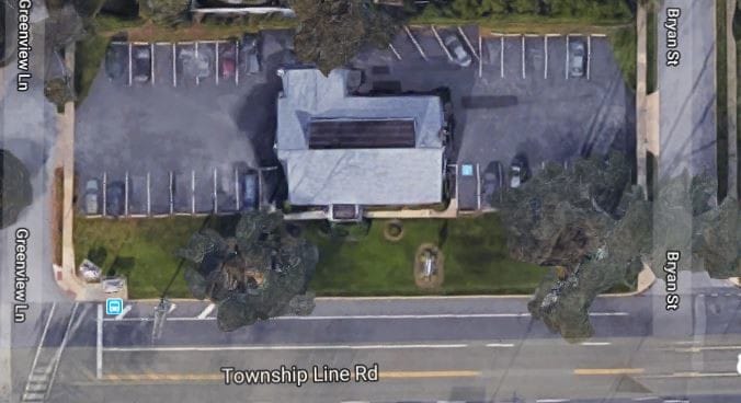 420 W Township Line Rd, Havertown, PA à louer - Photo du bâtiment - Image 3 de 8