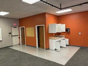 4900 N Mccord Rd, Sylvania, OH for lease Building Photo- Image 2 of 7
