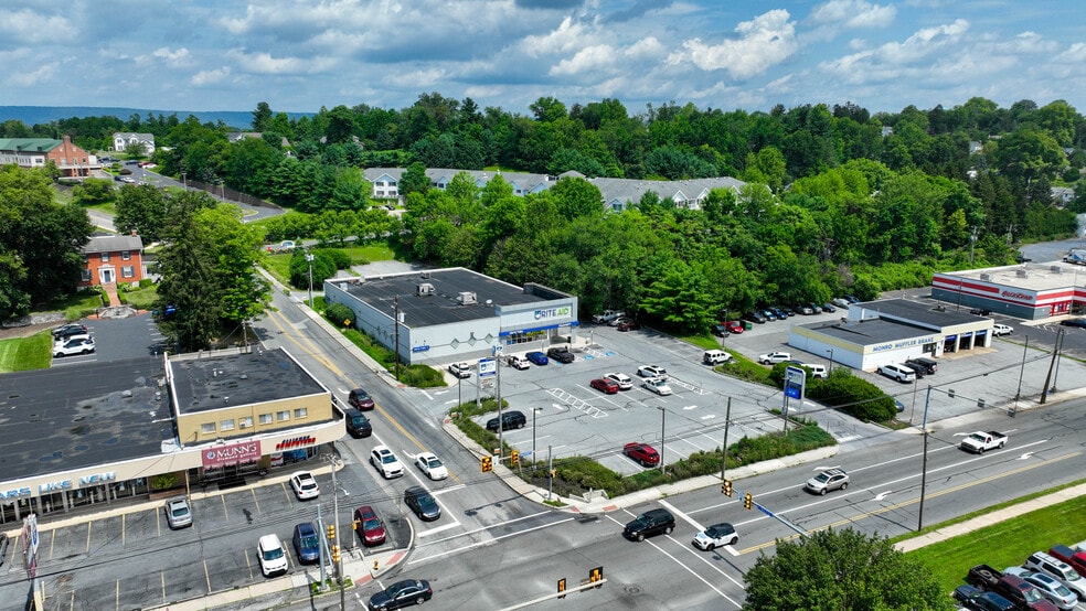 1137 Market St, Lemoyne, PA for lease - Building Photo - Image 1 of 1