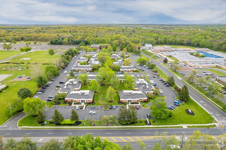 2301 E Evesham Rd, Voorhees, NJ à vendre - Aérien - Image 2 de 28