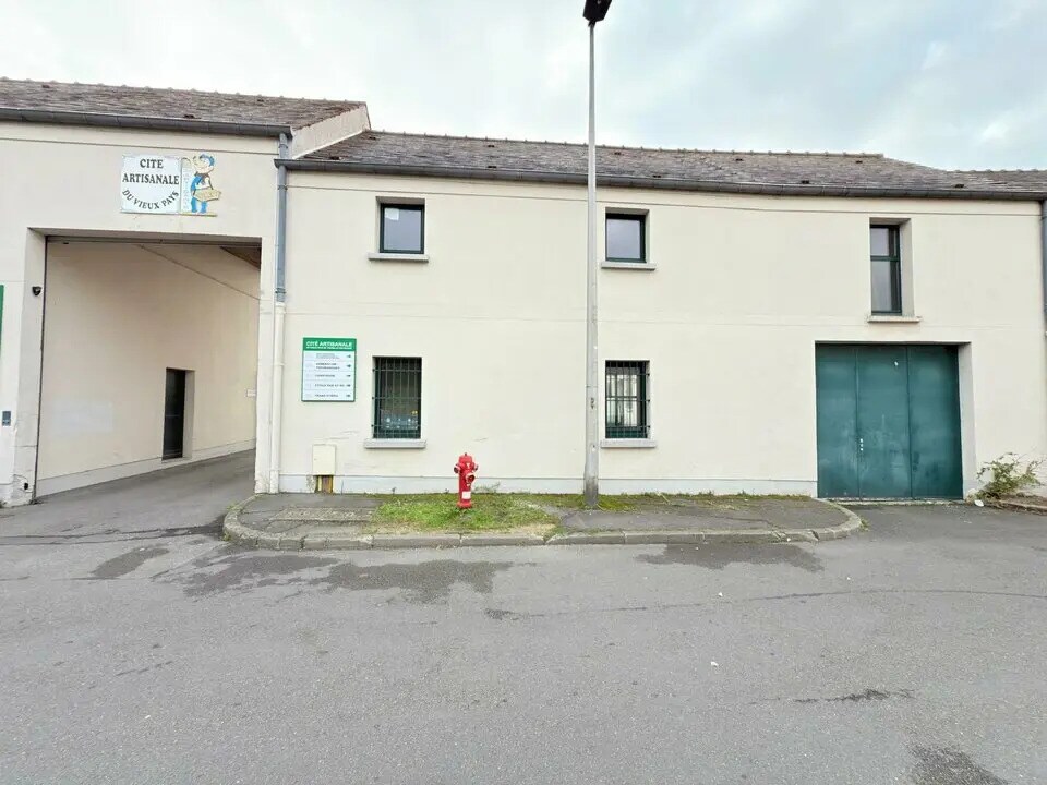 Flex in Tremblay-en-France for lease Building Photo- Image 1 of 7