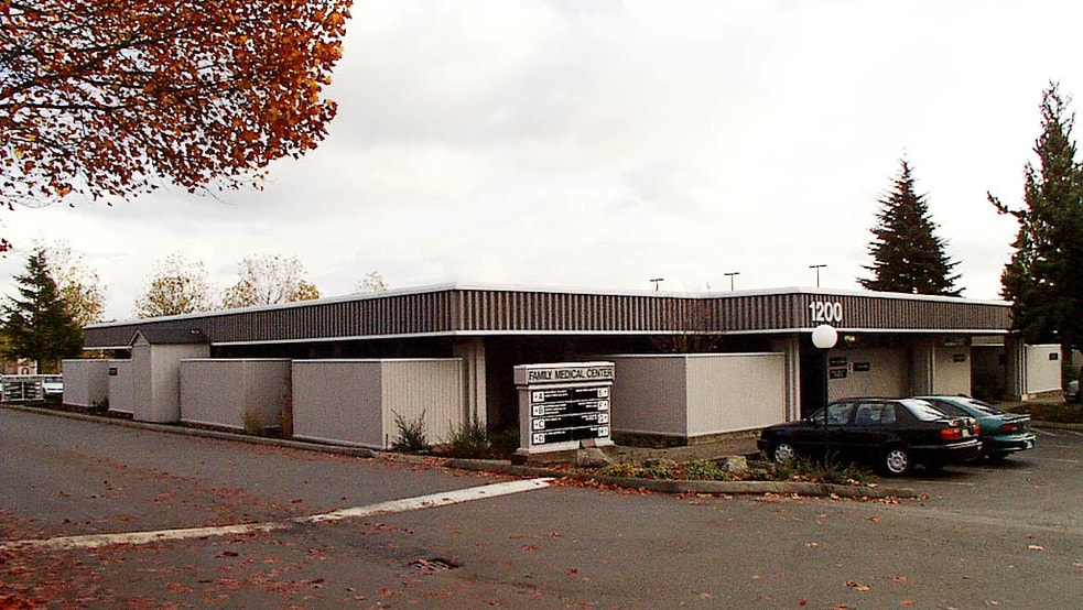 1200 116th Ave NE, Bellevue, WA for sale - Building Photo - Image 2 of 10