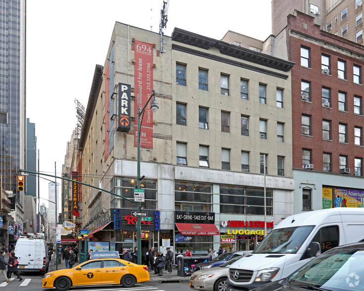 262-268 W 44th St, New York, NY for sale - Primary Photo - Image 1 of 1