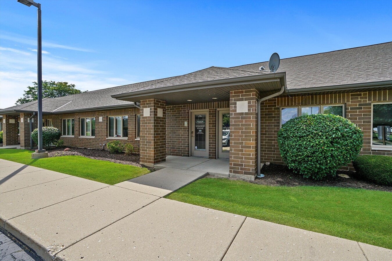 755 McArdle Dr, Crystal Lake, IL 60014 - Unit C - - Interior Photo - Image 2 of 11