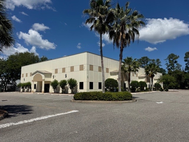 1800 Concept Ct, Daytona Beach, FL for lease Primary Photo- Image 1 of 10