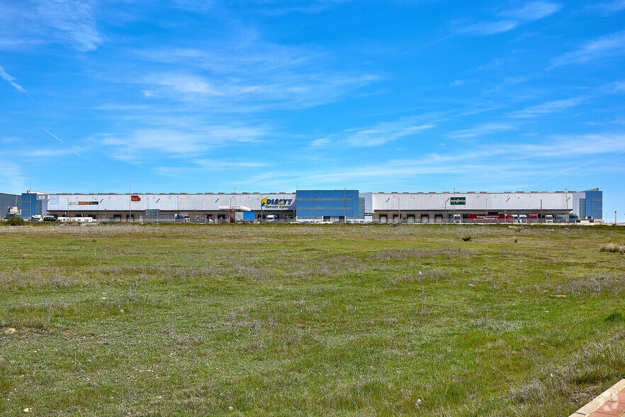 Calle del Parque Logístico, 1 B, Carmona, Sevilla à louer - Photo du bâtiment - Image 2 de 11