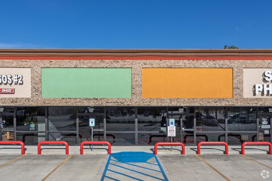 3527 S Shaver, Pasadena, TX à louer - Photo du bâtiment - Image 3 de 5