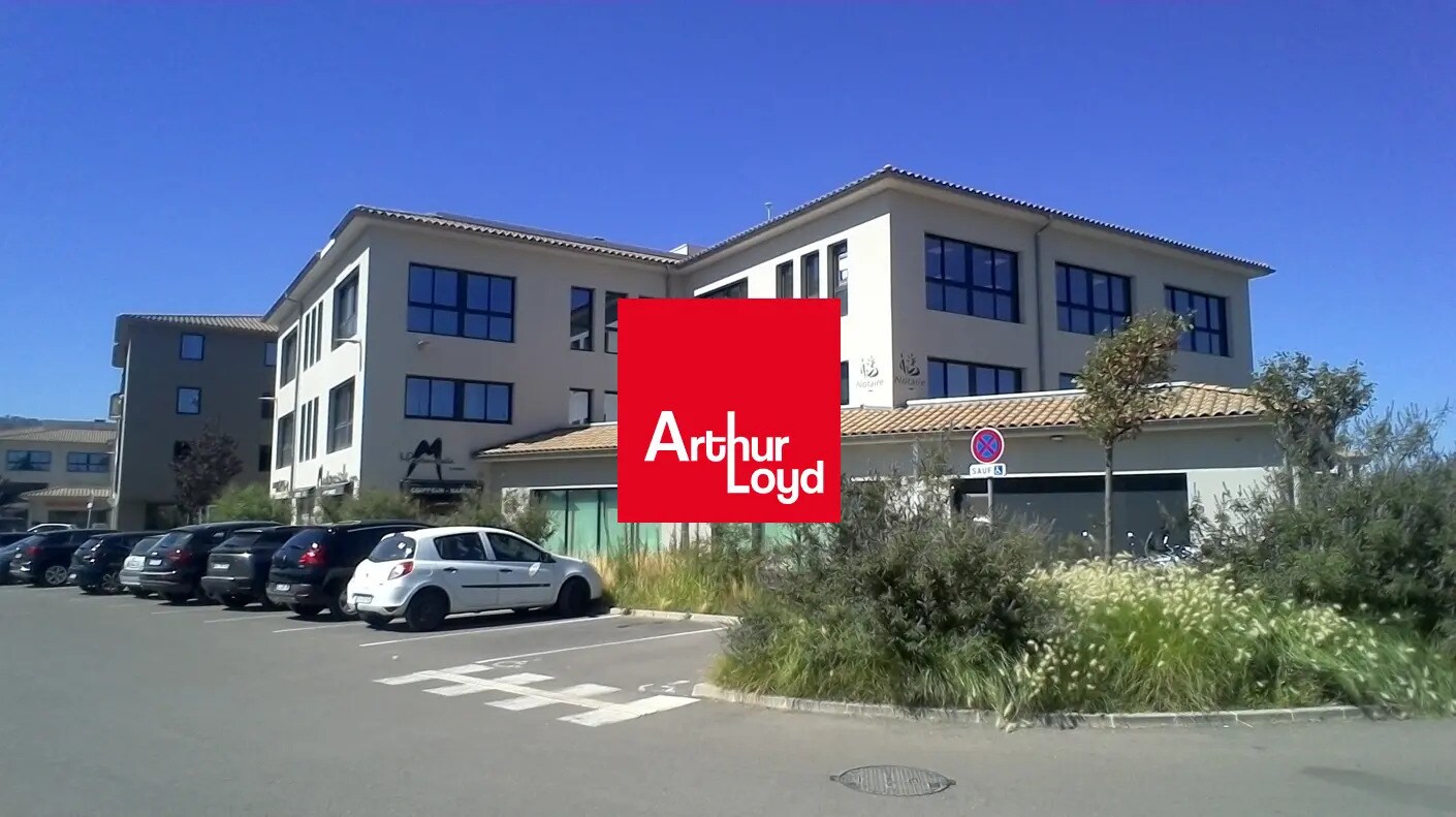 Route De Gemenos, Aubagne for lease Building Photo- Image 1 of 9