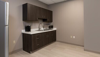 300 N 2nd St, Harrisburg, PA for lease Interior Photo- Image 2 of 8