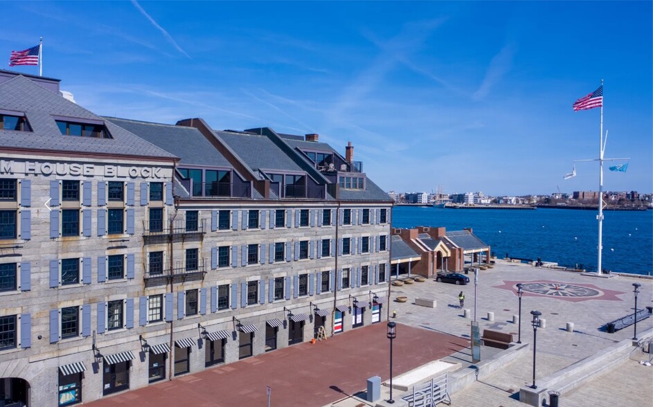 66 Long Wharf, Boston, MA à louer - Photo du bâtiment - Image 3 de 6