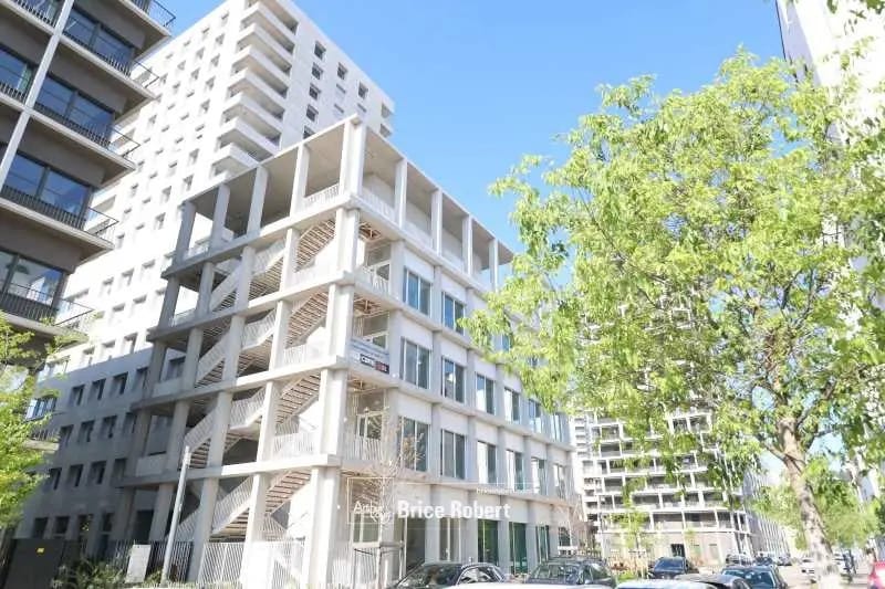 Office in Lyon for sale - Building Photo - Image 2 of 12