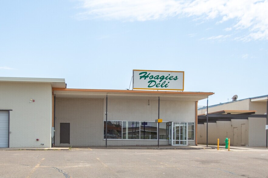 1229-1233 N Hobart St, Pampa, TX à louer - Photo du bâtiment - Image 3 de 22