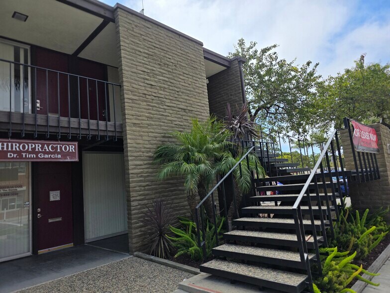 228 S A St, Oxnard, CA à vendre - Photo du bâtiment - Image 3 de 18