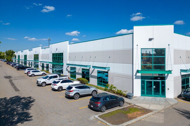 Plus de détails pour 2150 29th St NE, Calgary, AB - Industriel à louer