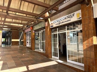 Plus de détails pour Commerce de détail à vendre