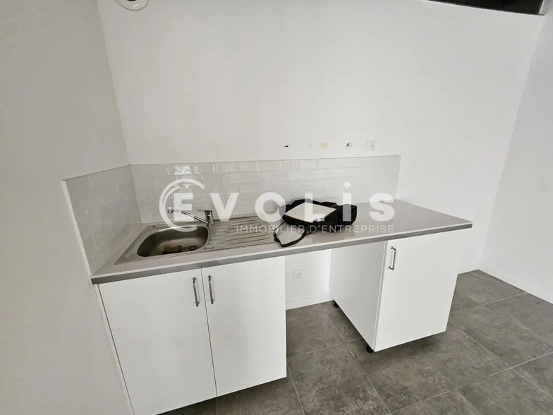 Bureau dans Villejuif à louer - Photo intérieure - Image 3 de 8