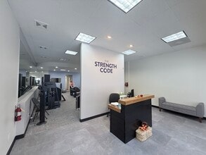 72221 Hwy 111, Palm Desert, CA à louer Photo intérieure- Image 2 de 13