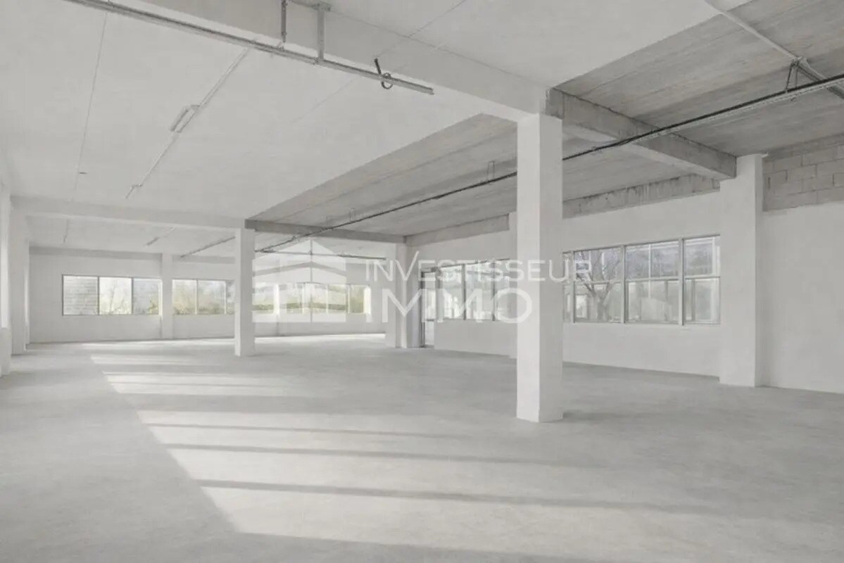 Flex in Les Ulis for lease Interior Photo- Image 1 of 5