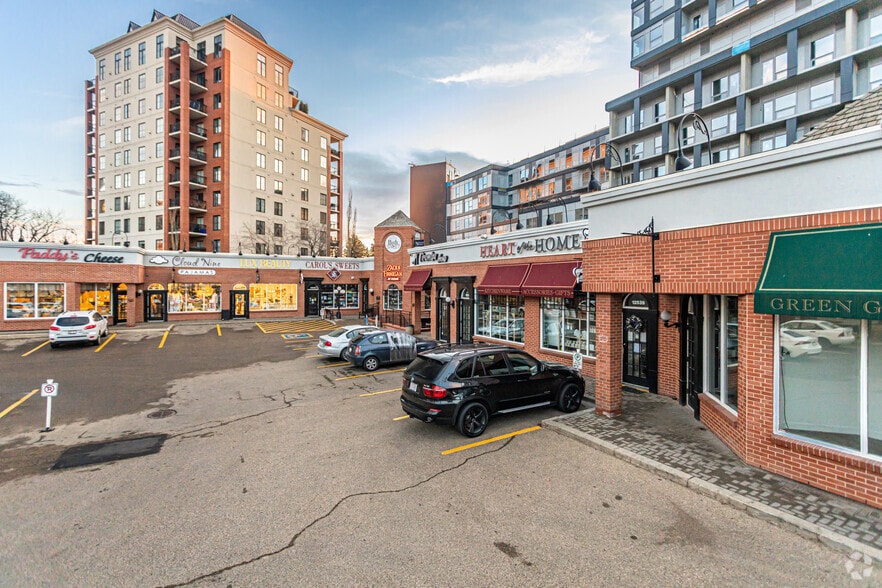 12505-12523 102 Av NW, Edmonton, AB for lease - Primary Photo - Image 2 of 2