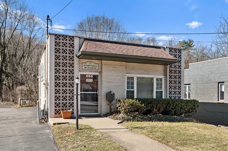 450 Castle Shannon Blvd, Pittsburgh, PA for sale - Building Photo - Image 2 of 43