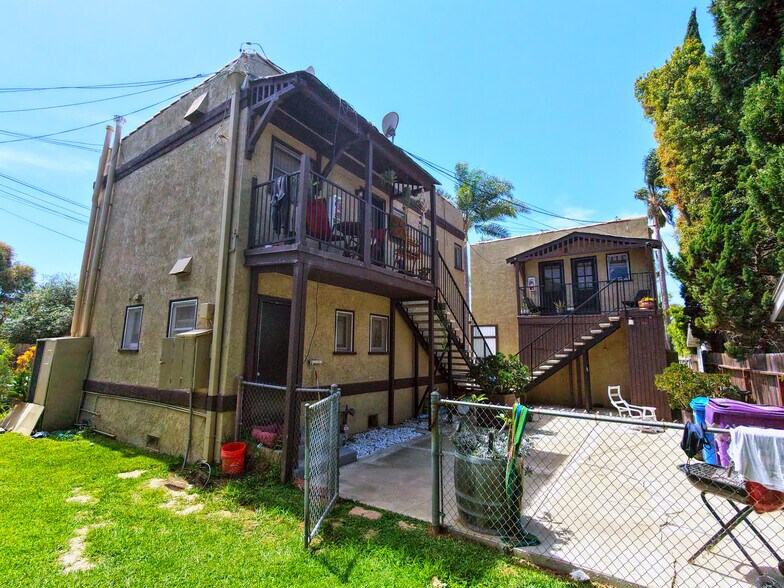 246 Newport Ave, Long Beach, CA à vendre - Photo du bâtiment - Image 3 de 10