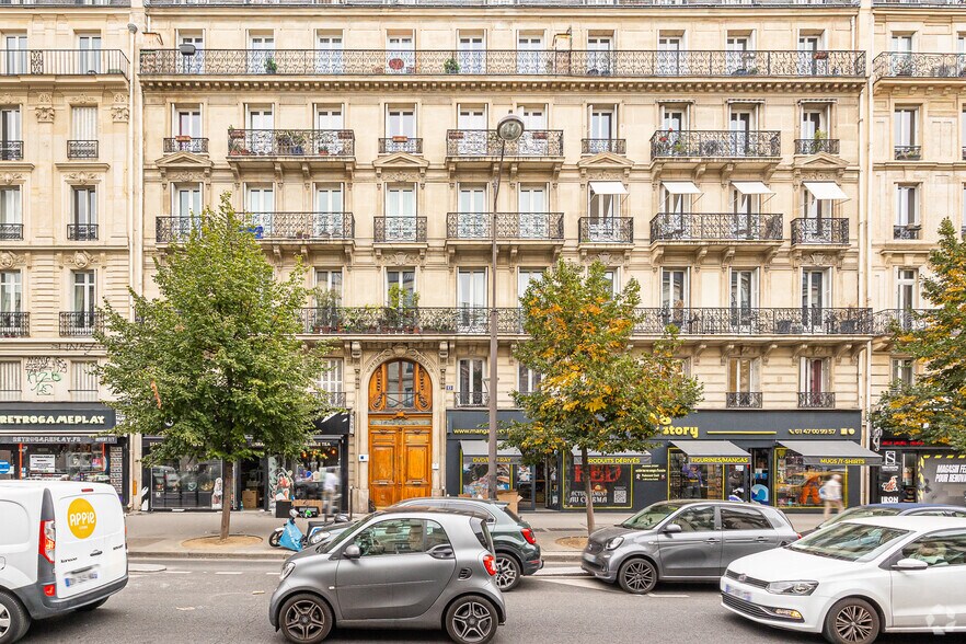 Bureau/Commerce de détail dans Paris à louer - Photo du bâtiment - Image 2 de 3