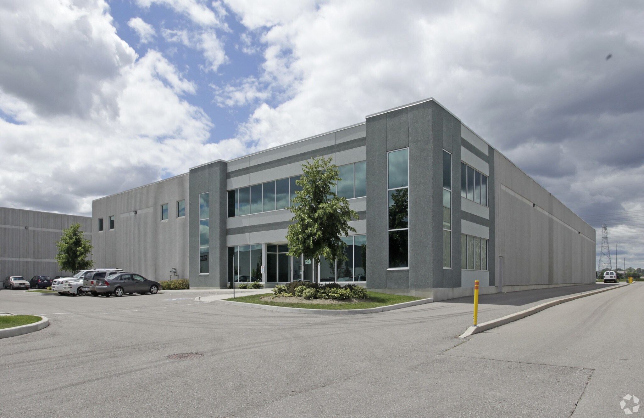 555 Secretariat Crt, Mississauga, ON for sale Primary Photo- Image 1 of 1