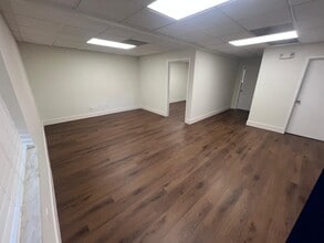 145 Madeira Ave, Coral Gables, FL for lease Interior Photo- Image 1 of 7