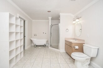 12820 Willow Centre Dr, Houston, TX for lease Interior Photo- Image 2 of 19