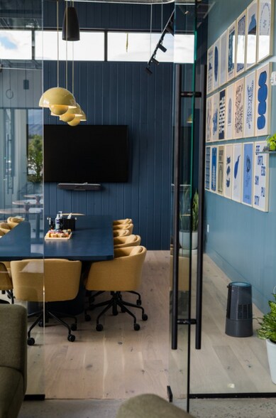 501 SW Hill St, Bend, OR à louer - Photo intérieure - Image 2 de 7