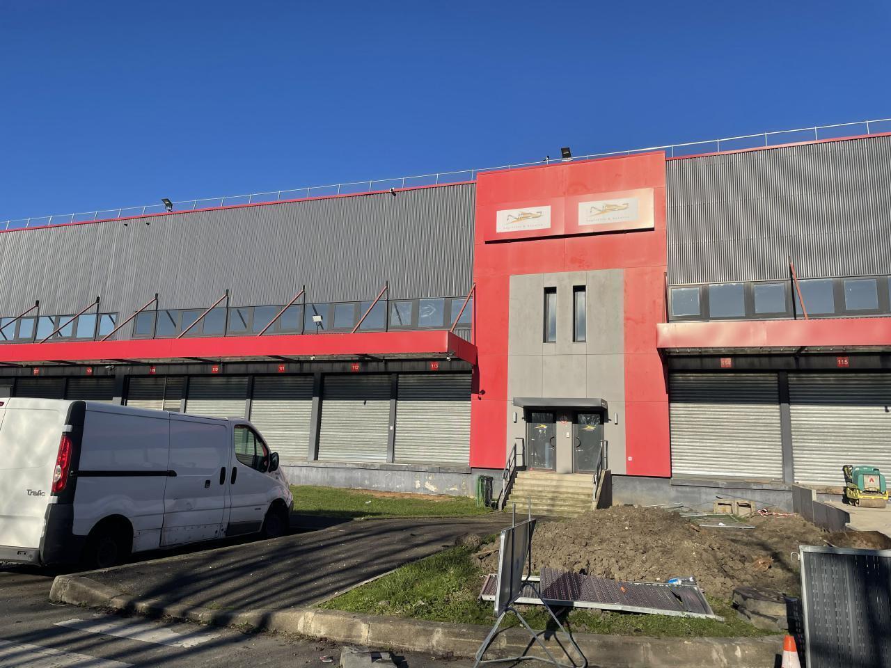 Flex in Le Blanc-Mesnil for lease Building Photo- Image 1 of 9