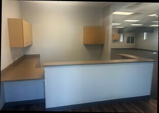 2942 N 7th Ave, Phoenix, AZ for lease Interior Photo- Image 2 of 7